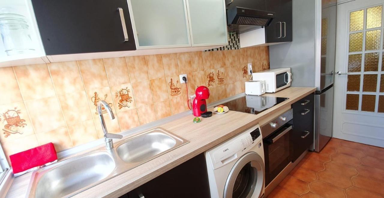 Encantadora Vivienda En El Paseo Maritimo De سالو المظهر الخارجي الصورة