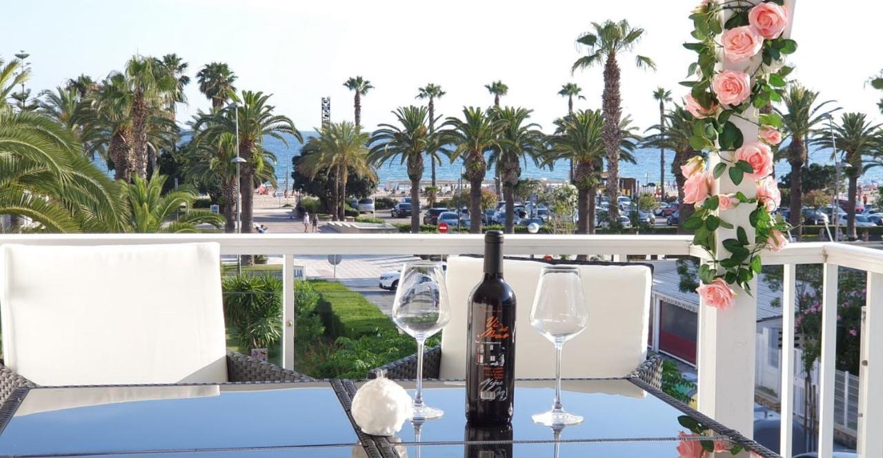 Encantadora Vivienda En El Paseo Maritimo De سالو المظهر الخارجي الصورة