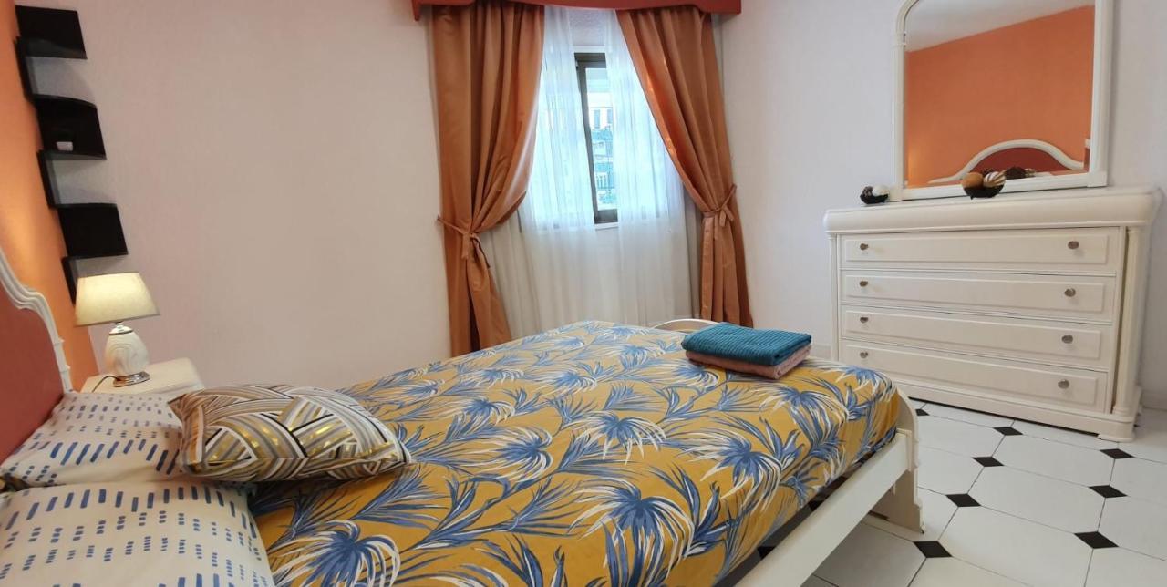 Encantadora Vivienda En El Paseo Maritimo De سالو المظهر الخارجي الصورة