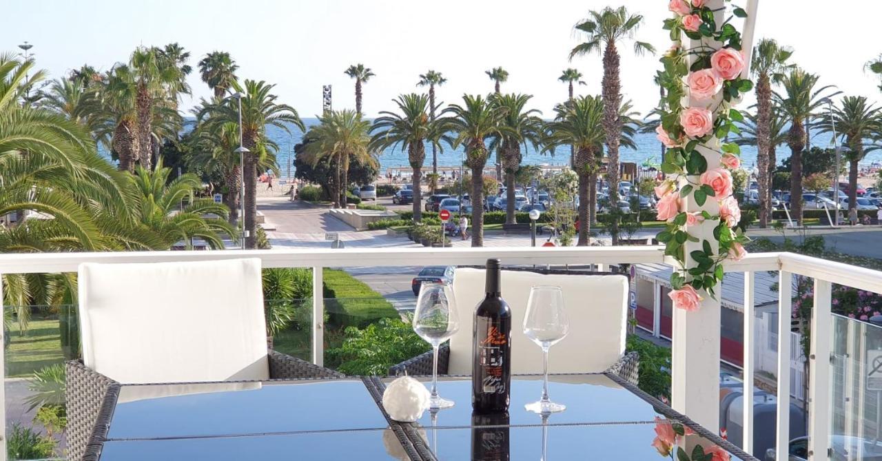 Encantadora Vivienda En El Paseo Maritimo De سالو المظهر الخارجي الصورة